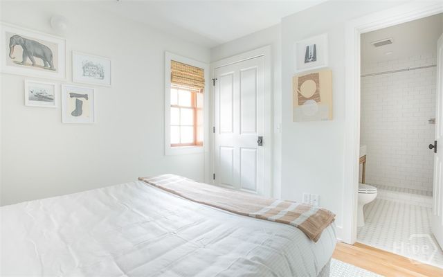 1 E Gordon Street 2, Savannah, GA 31401