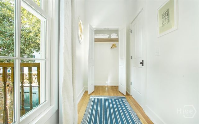 1 E Gordon Street 2, Savannah, GA 31401