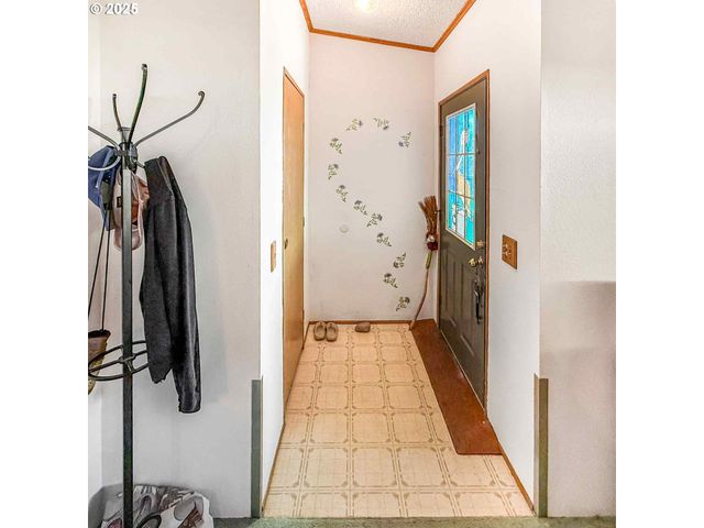 98041 HALLWAY Rd 37, Brookings, OR 97415