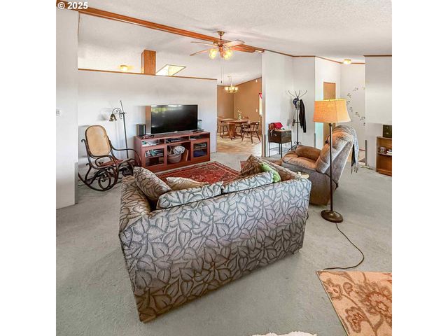 98041 HALLWAY Rd 37, Brookings, OR 97415