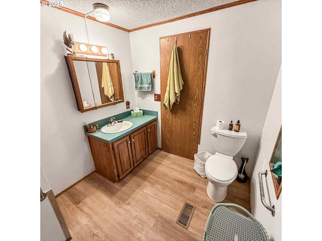 98041 HALLWAY Rd 37, Brookings, OR 97415