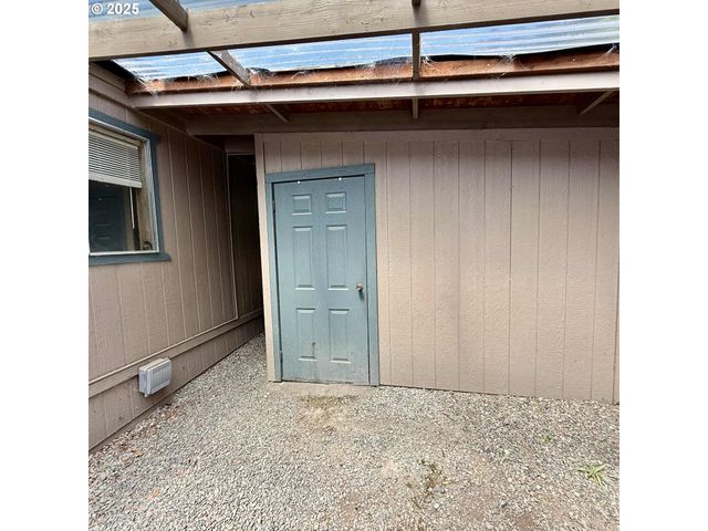 98041 HALLWAY Rd 37, Brookings, OR 97415