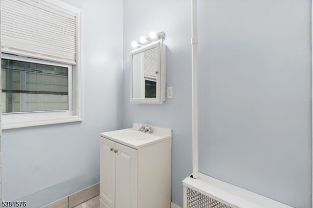 147 Seymour Ave, Newark City, NJ 07108
