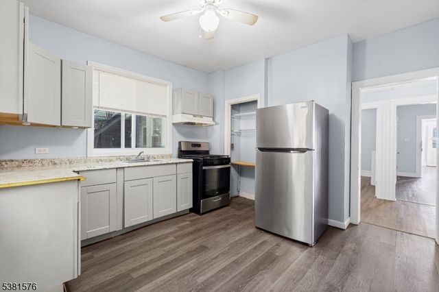147 Seymour Ave, Newark City, NJ 07108