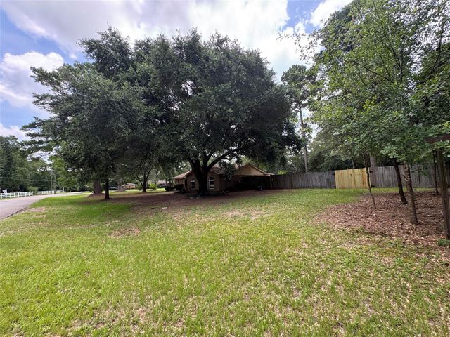 30819 Meadow Wood Drive, Magnolia, TX 77354