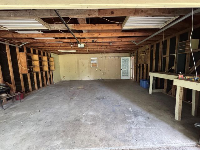 30819 Meadow Wood Drive, Magnolia, TX 77354