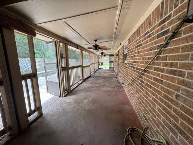 30819 Meadow Wood Drive, Magnolia, TX 77354