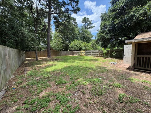 30819 Meadow Wood Drive, Magnolia, TX 77354