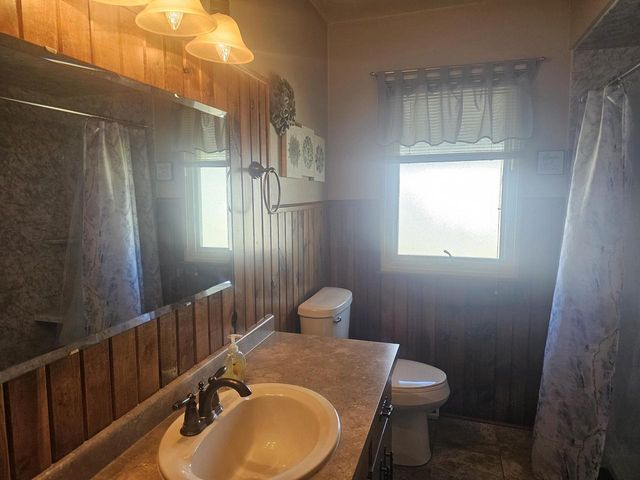 1714 Madison STREET, Manitowoc, WI 54220
