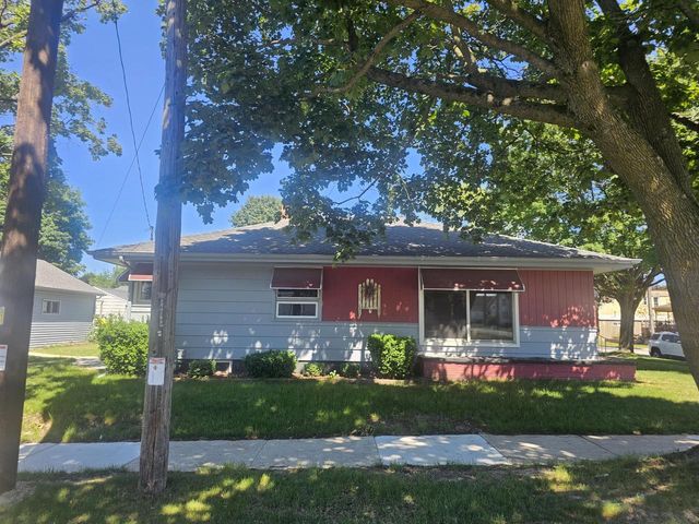 1714 Madison STREET, Manitowoc, WI 54220
