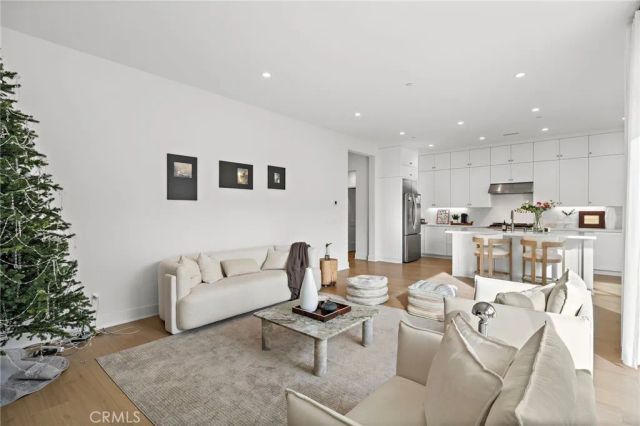 120 eversedge, Irvine, CA 92618