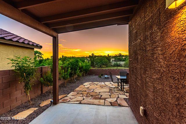 9239 N Peridot Vista Avenue, Tucson, AZ 85742