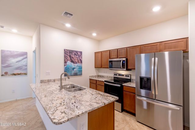 9239 N Peridot Vista Avenue, Tucson, AZ 85742