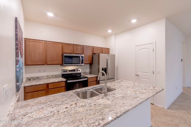 9239 N Peridot Vista Avenue, Tucson, AZ 85742
