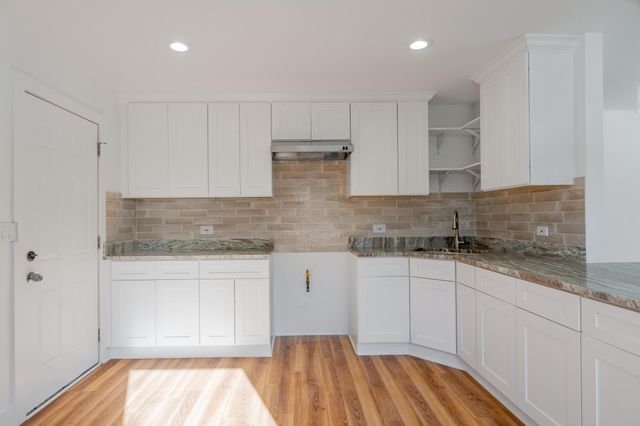 411 Prairie Street, Crown Point, IN 46307