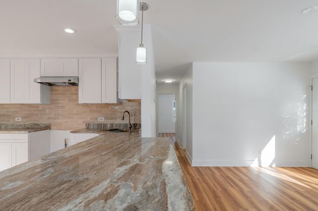 411 Prairie Street, Crown Point, IN 46307