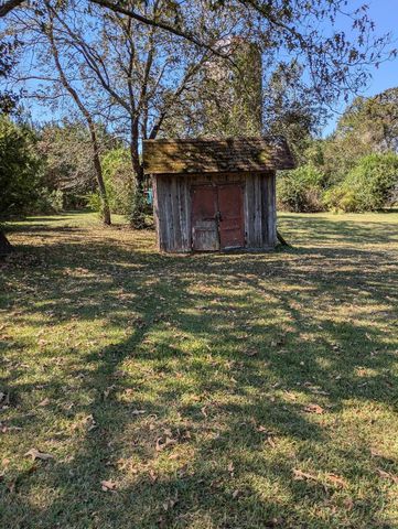 287 Stuckey Road, Columbia, MS 39429