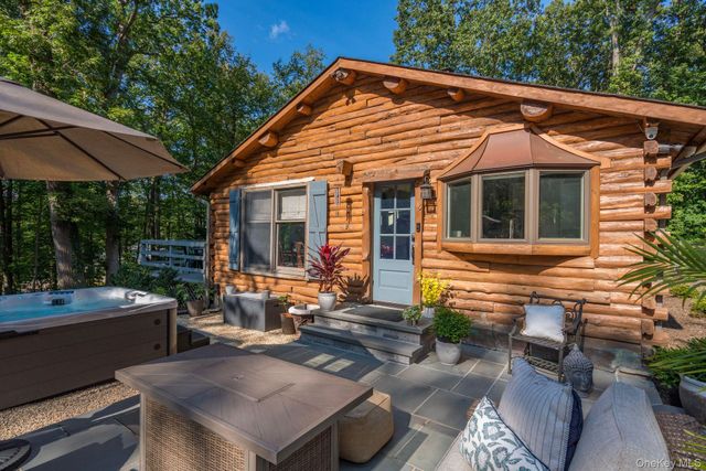 24 Forrest Drive, Lloyd Harbor, NY 11743