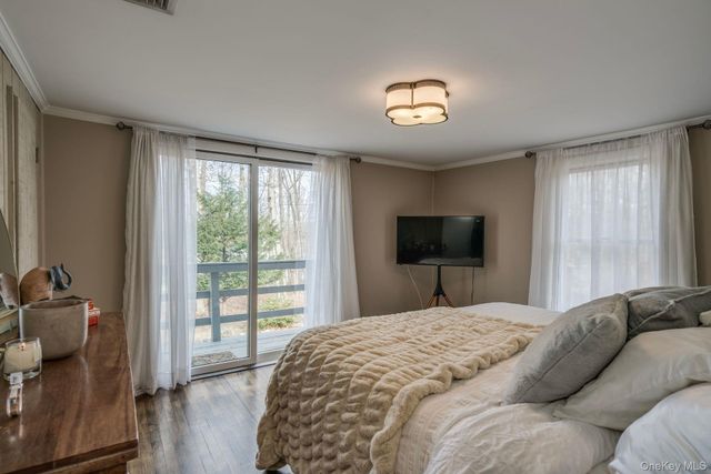 24 Forrest Drive, Lloyd Harbor, NY 11743