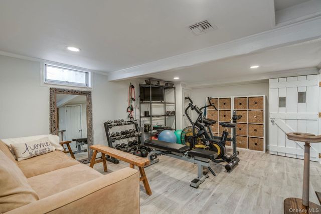 24 Forrest Drive, Lloyd Harbor, NY 11743