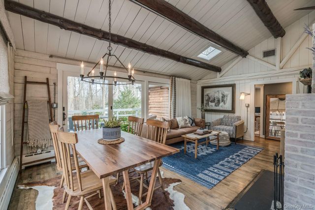 24 Forrest Drive, Lloyd Harbor, NY 11743