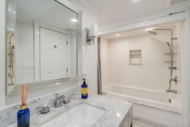 24 Forrest Drive, Lloyd Harbor, NY 11743