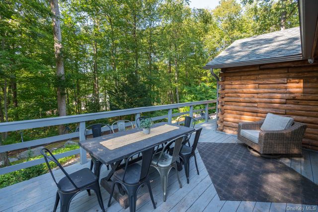 24 Forrest Drive, Lloyd Harbor, NY 11743