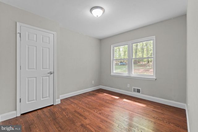 5001 SHARON RD, Temple Hills, MD 20748