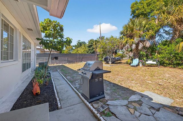 1006 GULF ROAD, Tarpon Springs, FL 34689