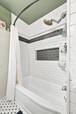 5243 Bryant Avenue N, Minneapolis, MN 55430