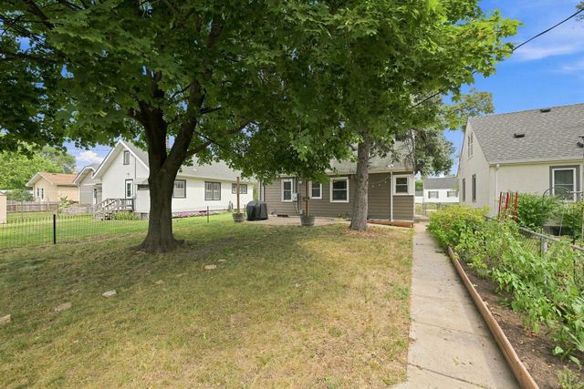 5243 Bryant Avenue N, Minneapolis, MN 55430