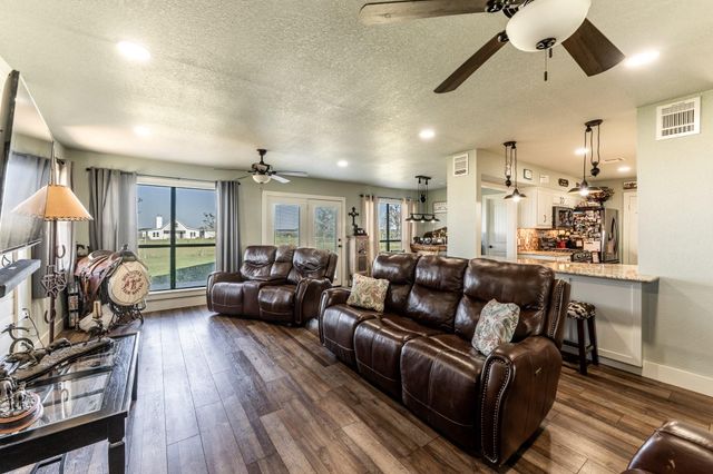 145 Private Road 5749, Groesbeck, TX 76642