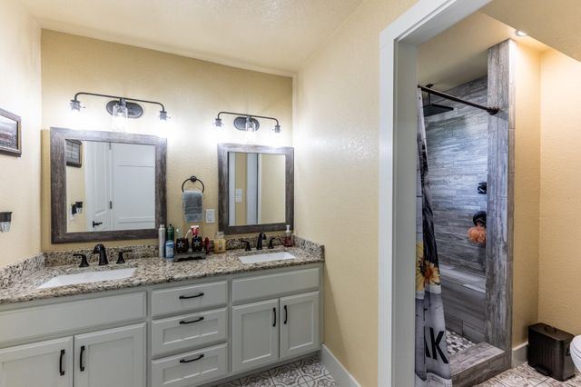 145 Private Road 5749, Groesbeck, TX 76642