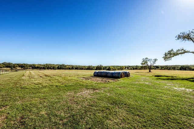 145 Private Road 5749, Groesbeck, TX 76642