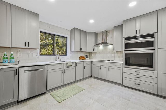 4013 Brenteresa Court, Snellville, GA 30039