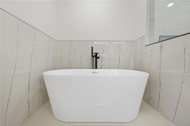 4013 Brenteresa Court, Snellville, GA 30039