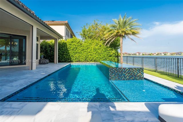12570 N Parkland Bay Trl, Parkland, FL 33076
