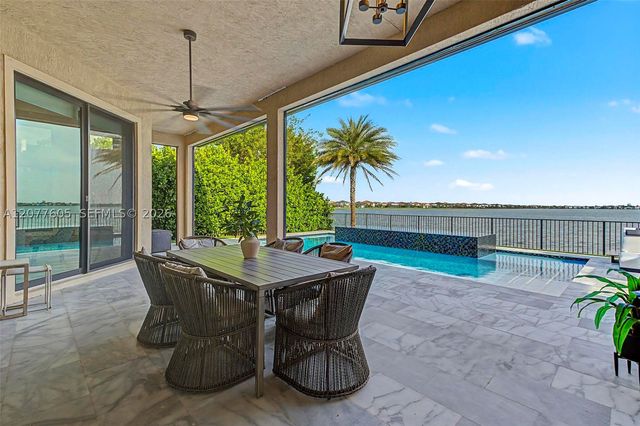 12570 N Parkland Bay Trl, Parkland, FL 33076