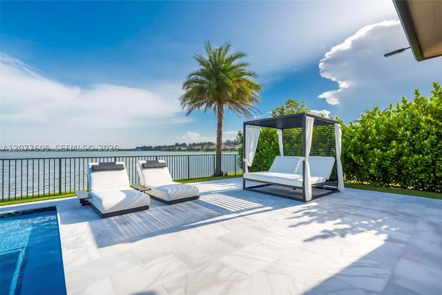 12570 N Parkland Bay Trl, Parkland, FL 33076