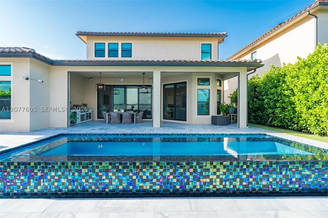 12570 N Parkland Bay Trl, Parkland, FL 33076