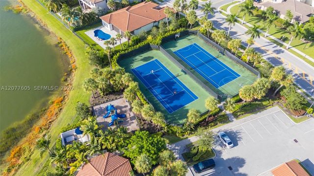 12570 N Parkland Bay Trl, Parkland, FL 33076