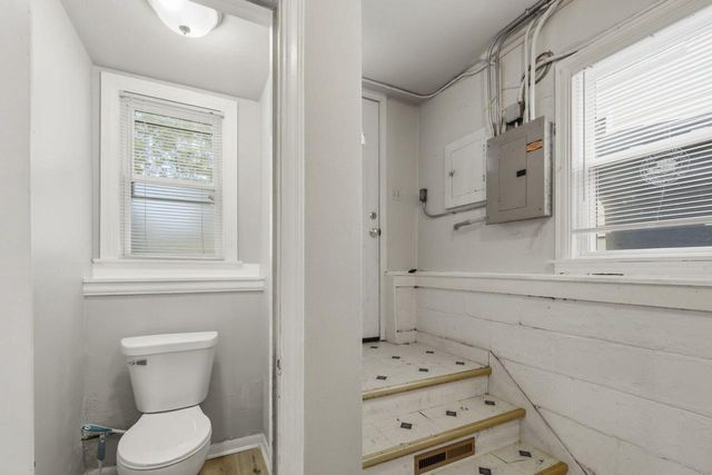 4640 N Woodruff AVENUE, Whitefish Bay, WI 53211