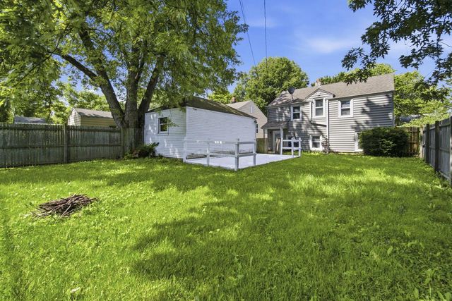 4640 N Woodruff AVENUE, Whitefish Bay, WI 53211