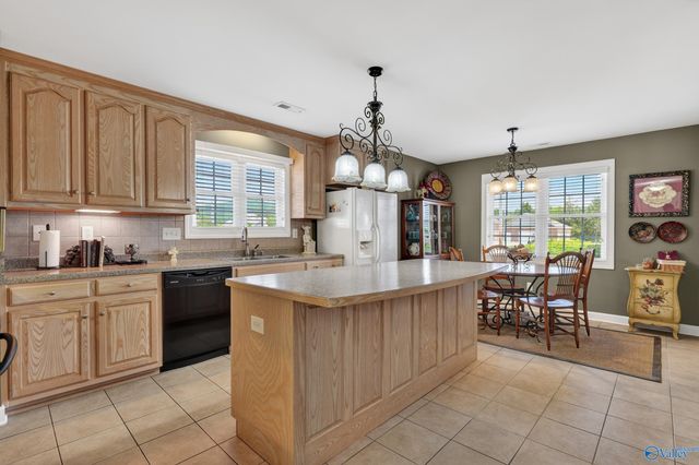 120 Ada Drive, Owens Cross Roads, AL 35763