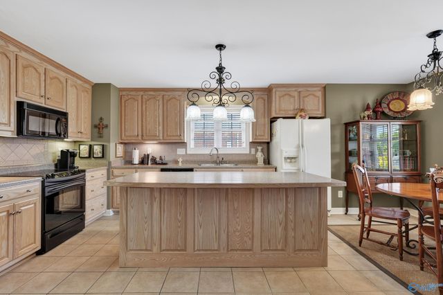 120 Ada Drive, Owens Cross Roads, AL 35763