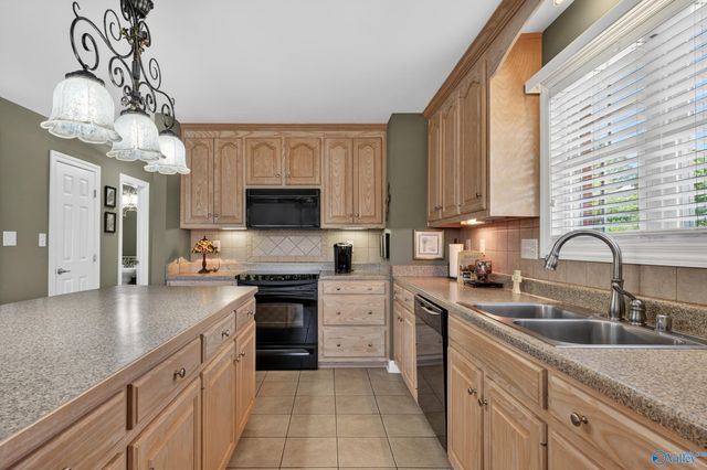 120 Ada Drive, Owens Cross Roads, AL 35763
