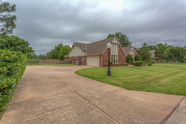 10214 S Kingston Avenue, Tulsa, OK 74137