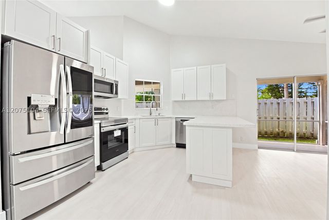 1181 SW 108th Ter, Davie, FL 33324
