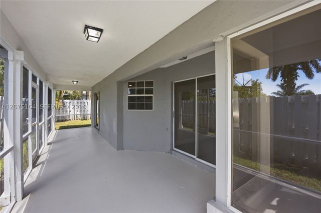 1181 SW 108th Ter, Davie, FL 33324