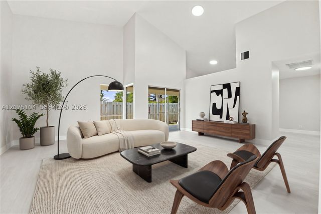 1181 SW 108th Ter, Davie, FL 33324